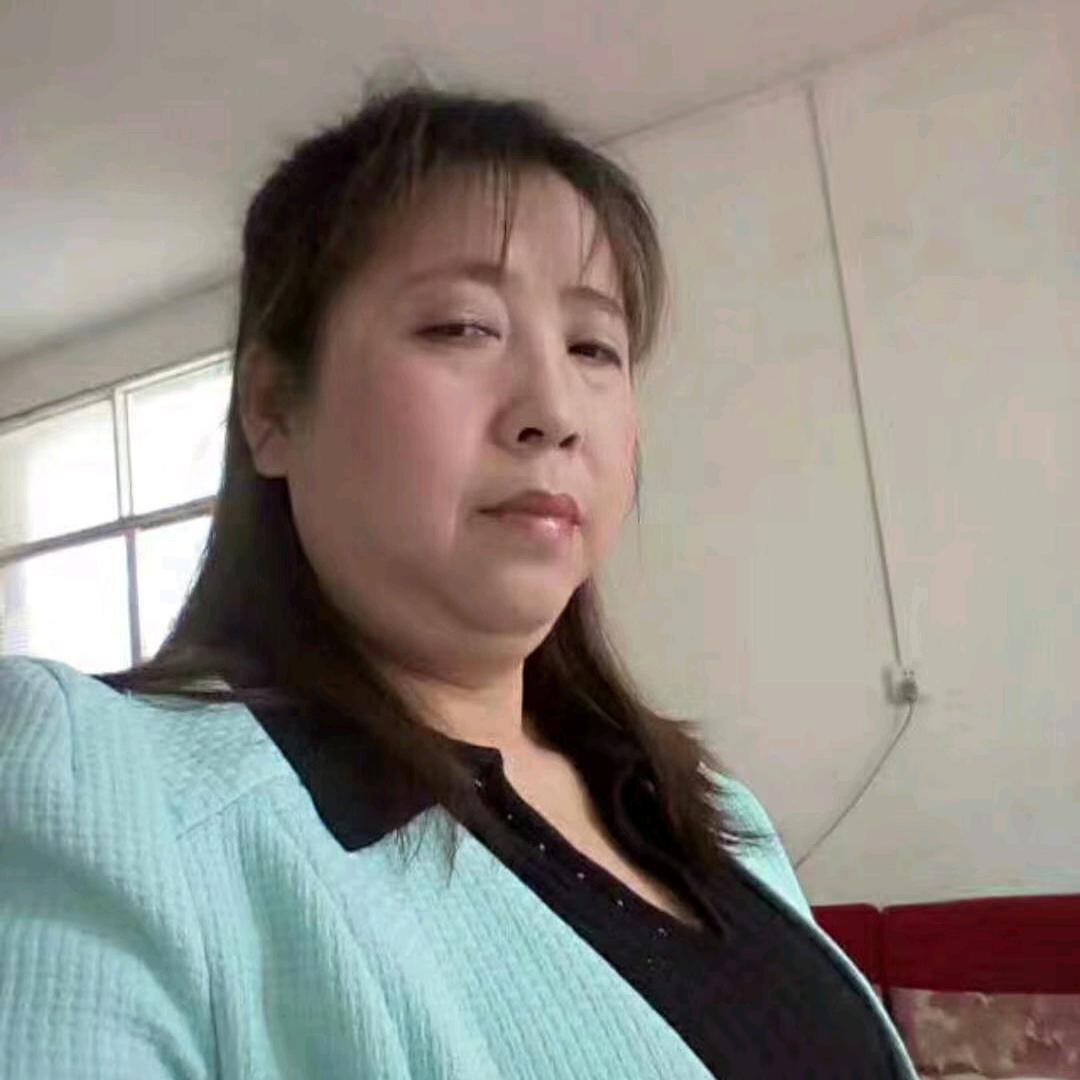 何丽霞