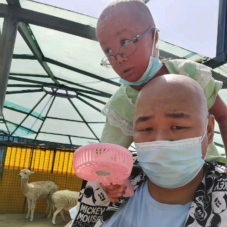 坚强的濛濛