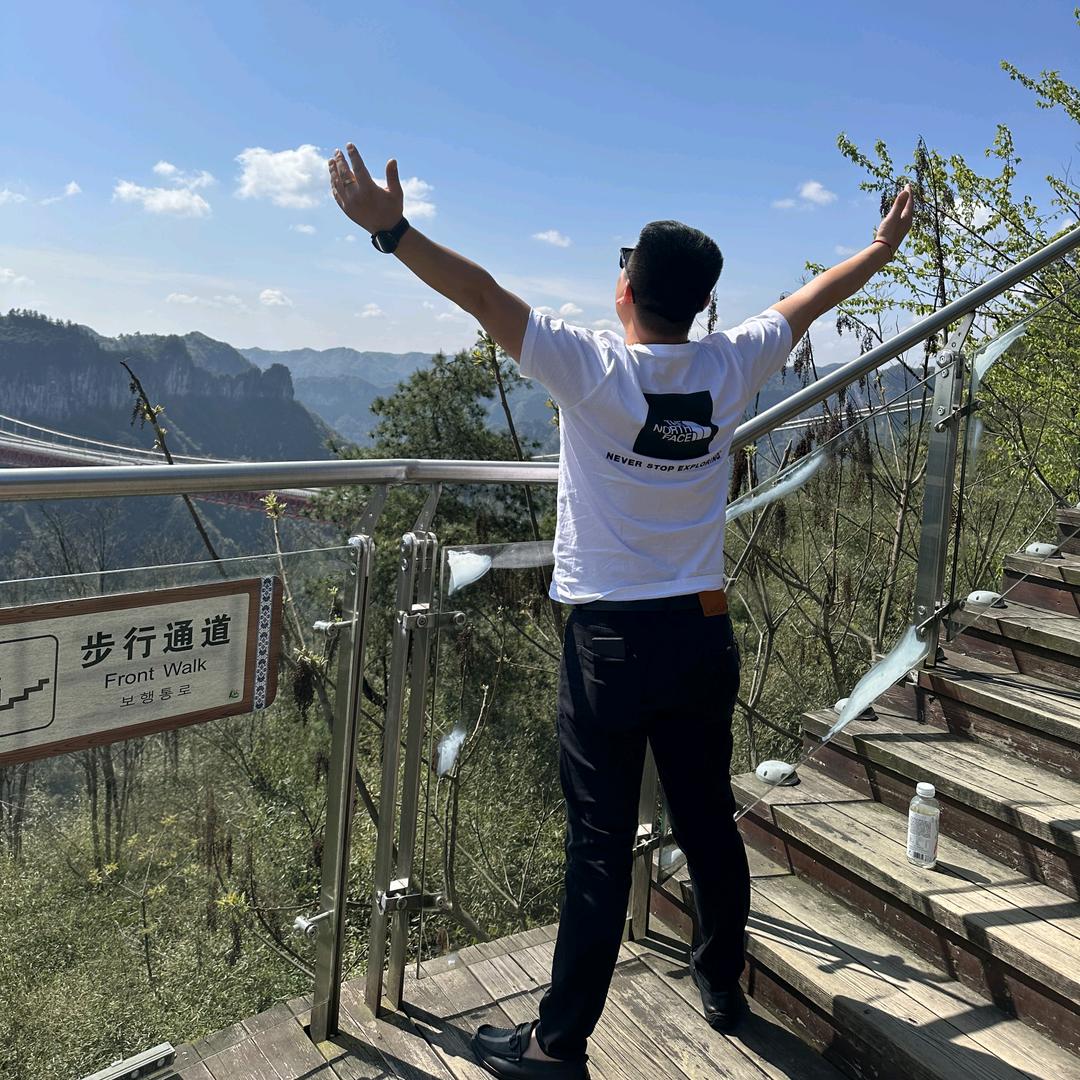 ༄༅龙哥哥༄༅