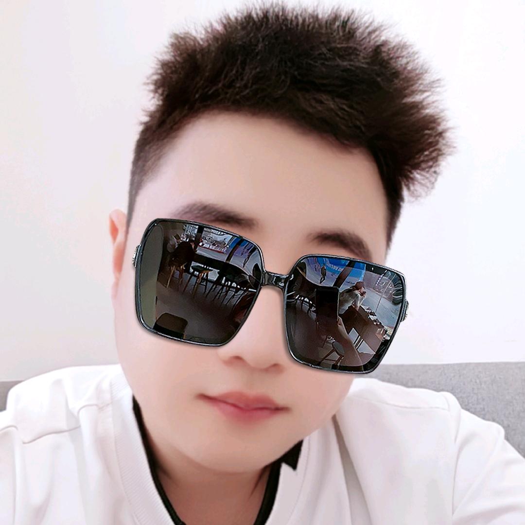 小威同学🐠