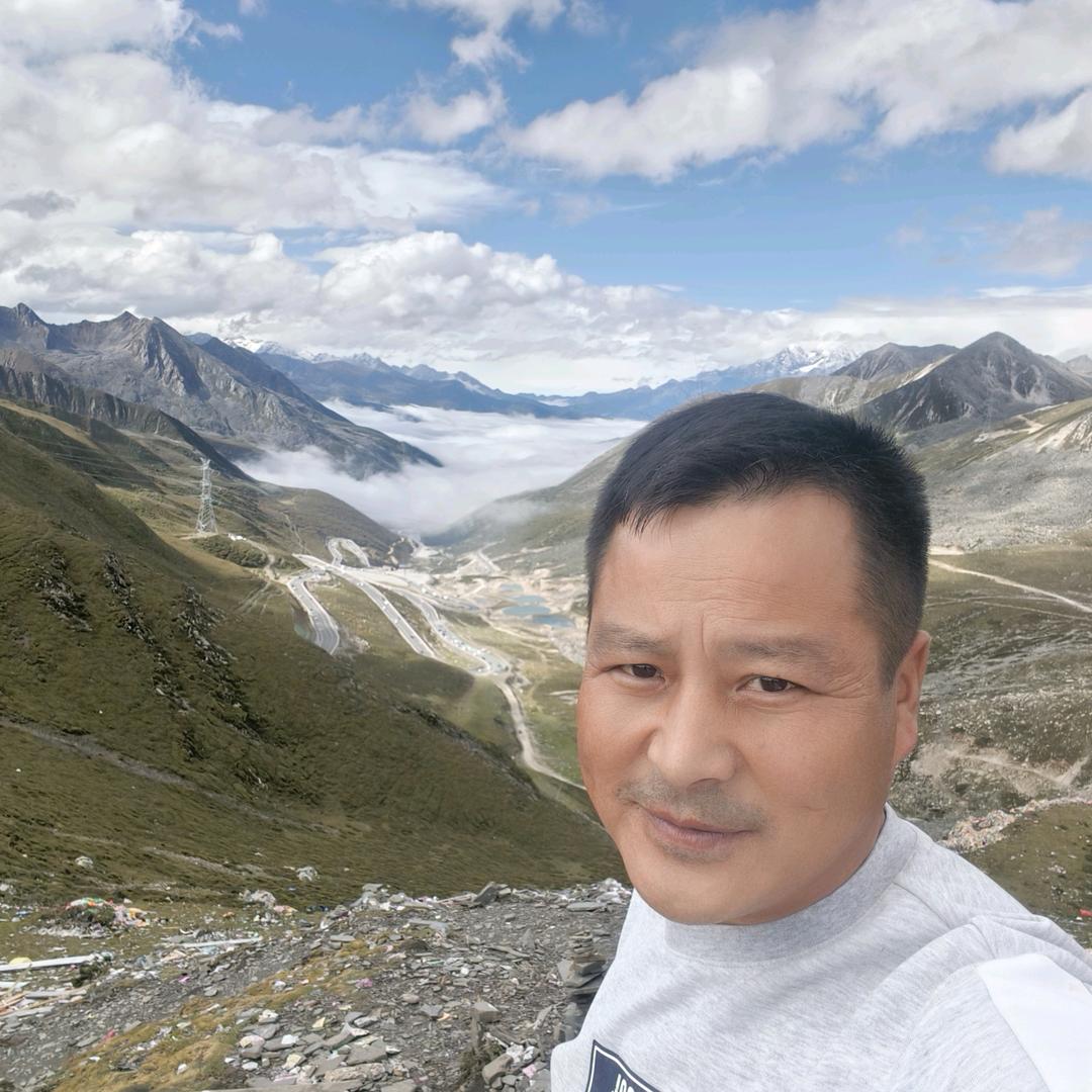 工地小哥阿奎在菲律宾