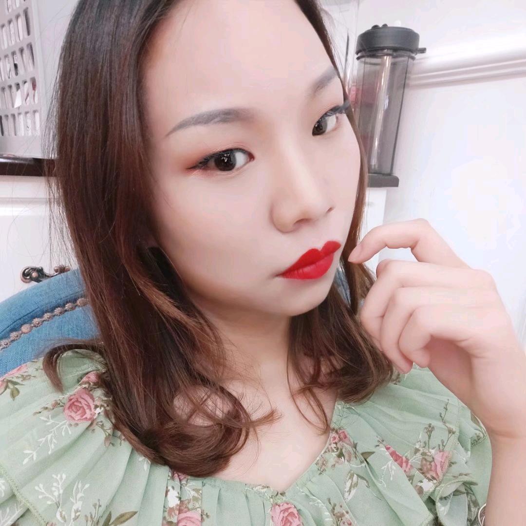 我姓冯却不能相逢