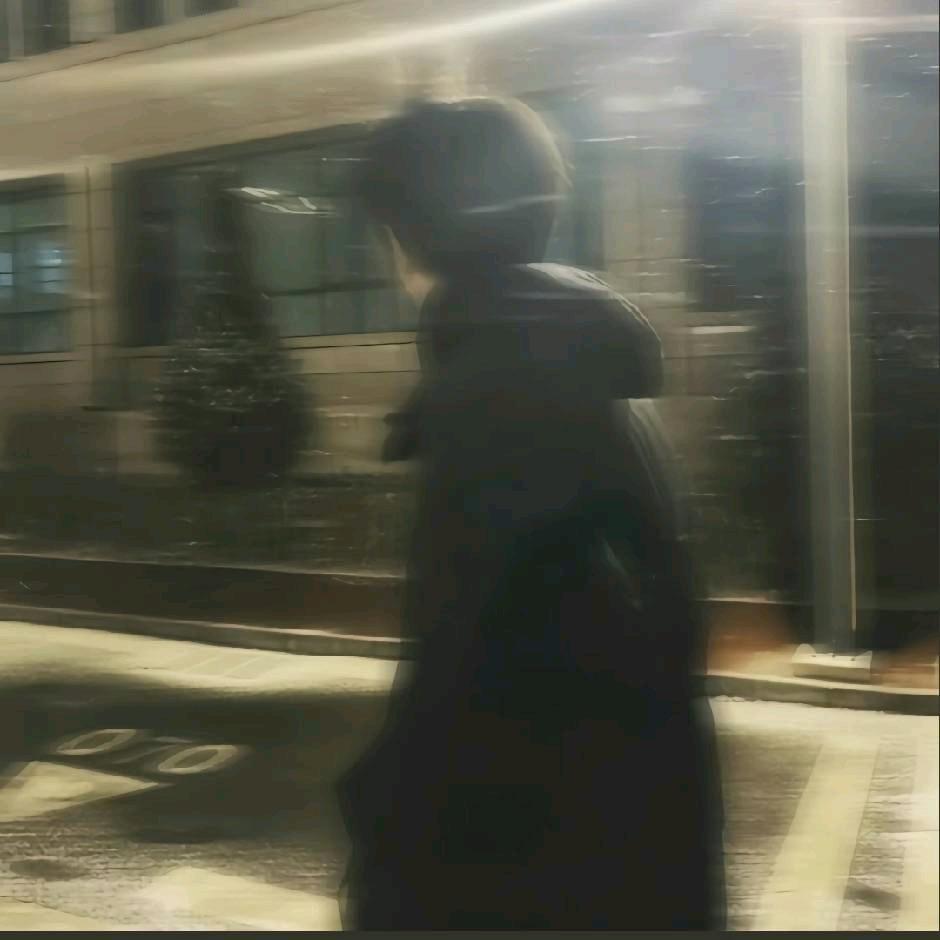 ...、