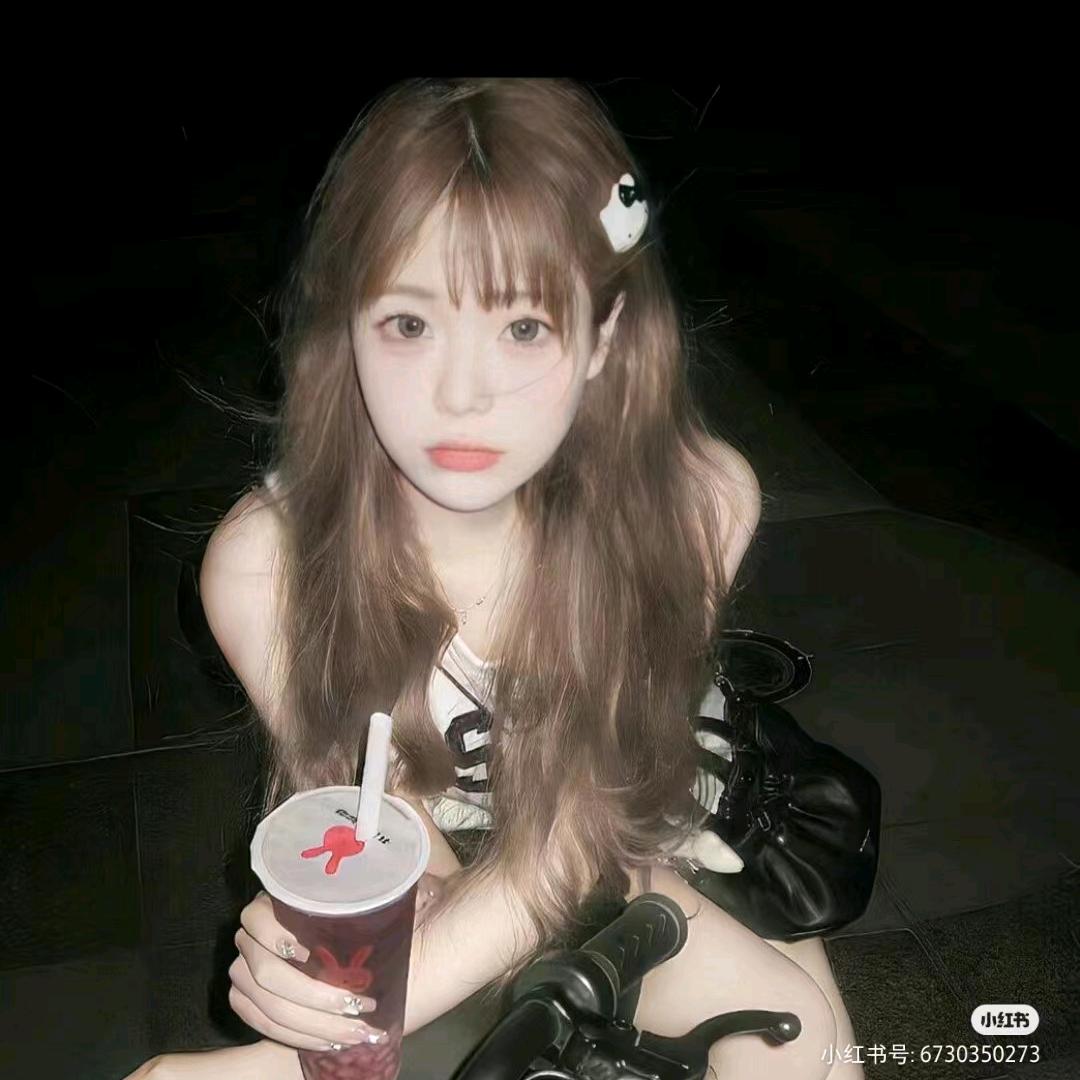 念念.