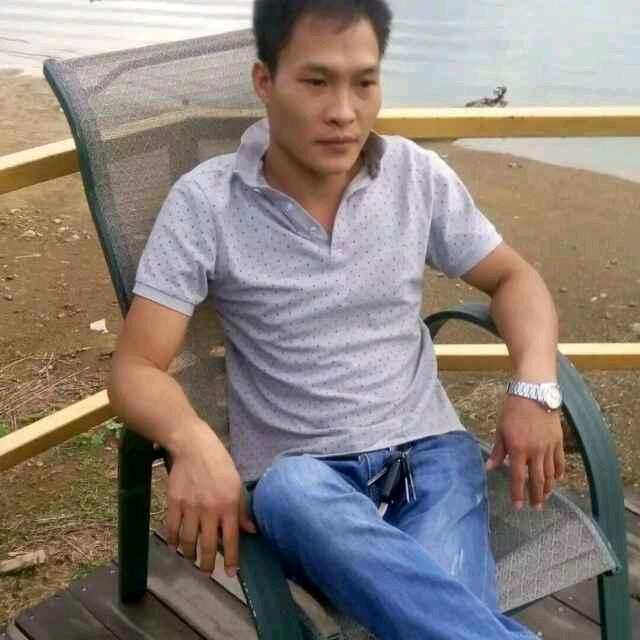 李彤宝