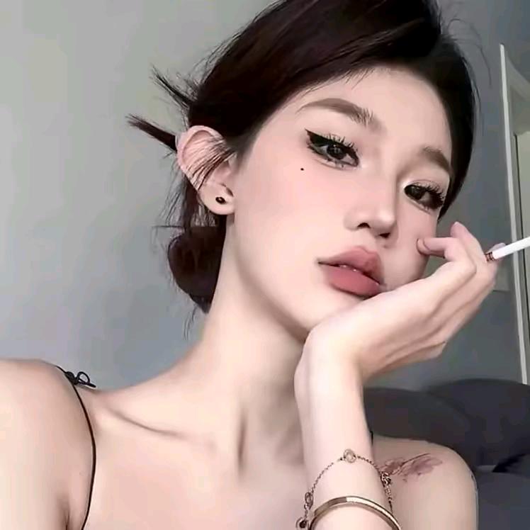 A.思思