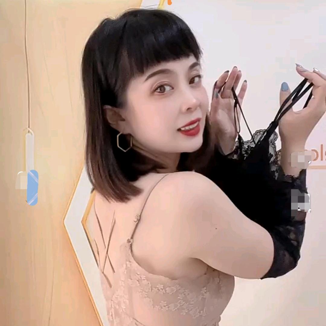 精品服饰巍巍店