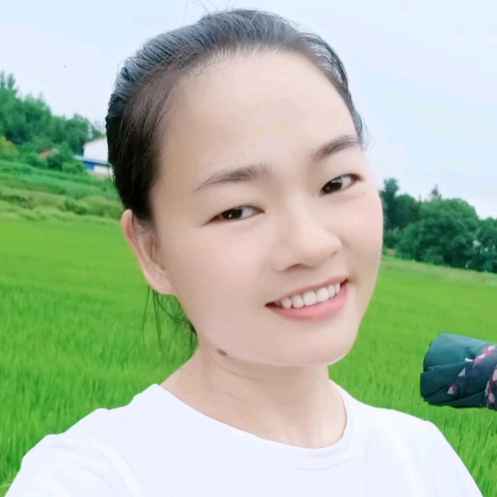 蓉蓉，早9点18分直播