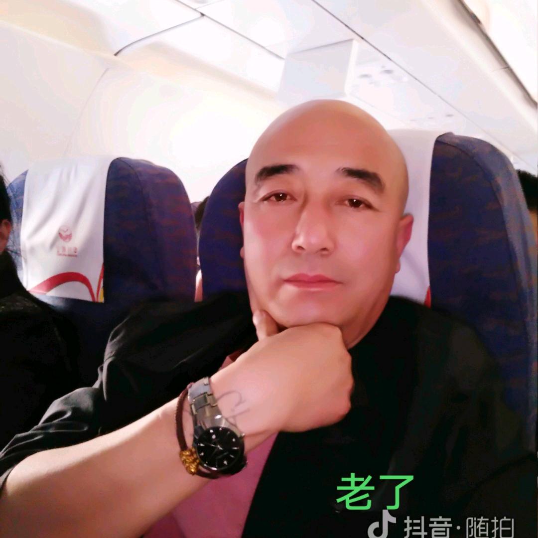 丫头的二叔