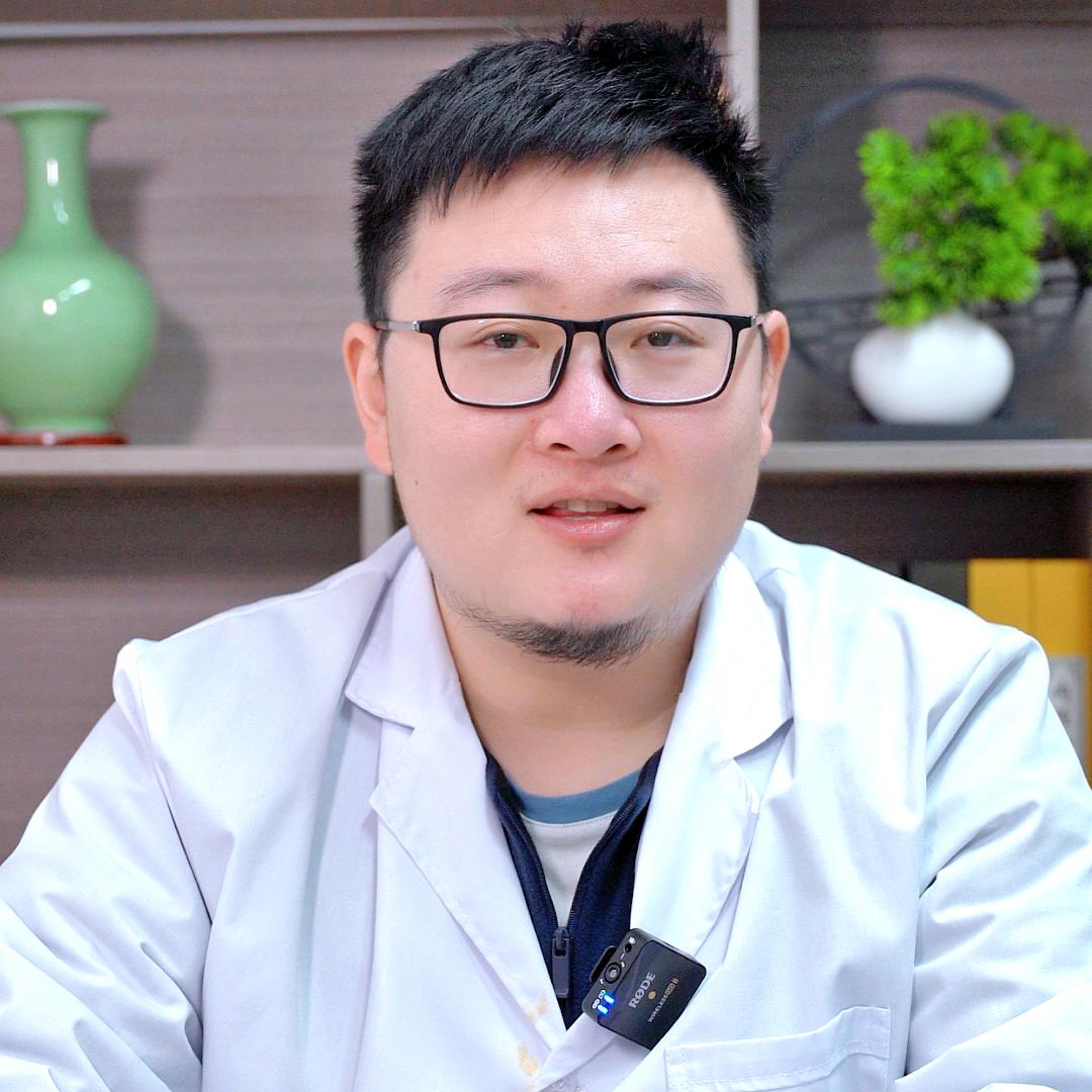 黄培讲男事