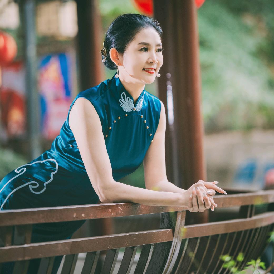 姚君旗袍仪态导师