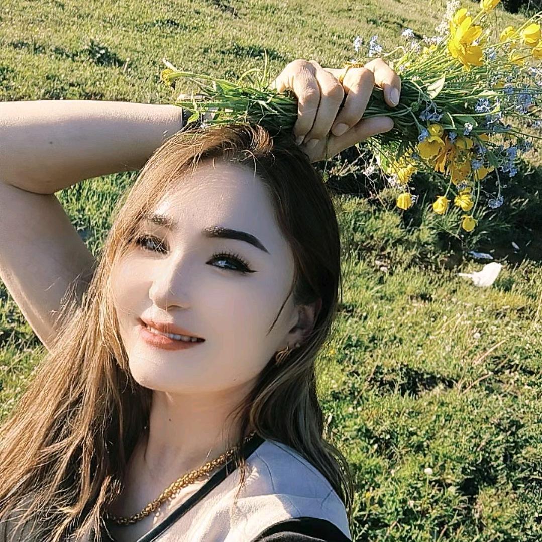 迪丽娜孜服装店👗