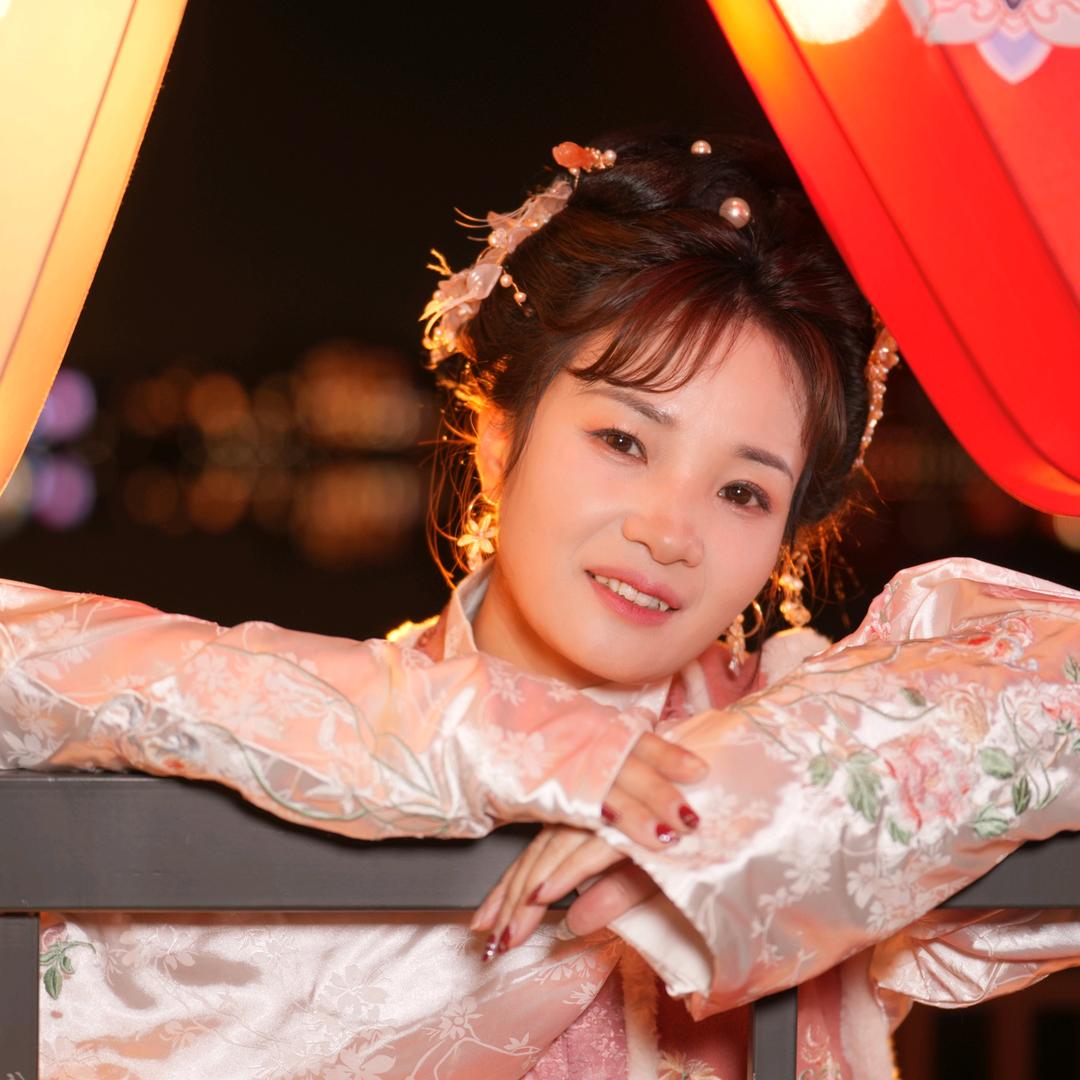 红太阳鞋服广场