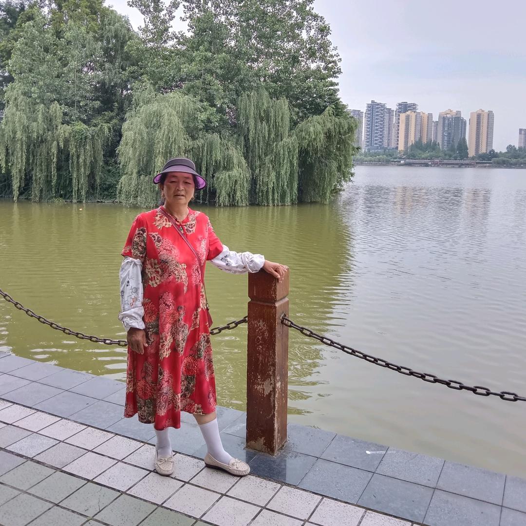 👫，知足常乐
