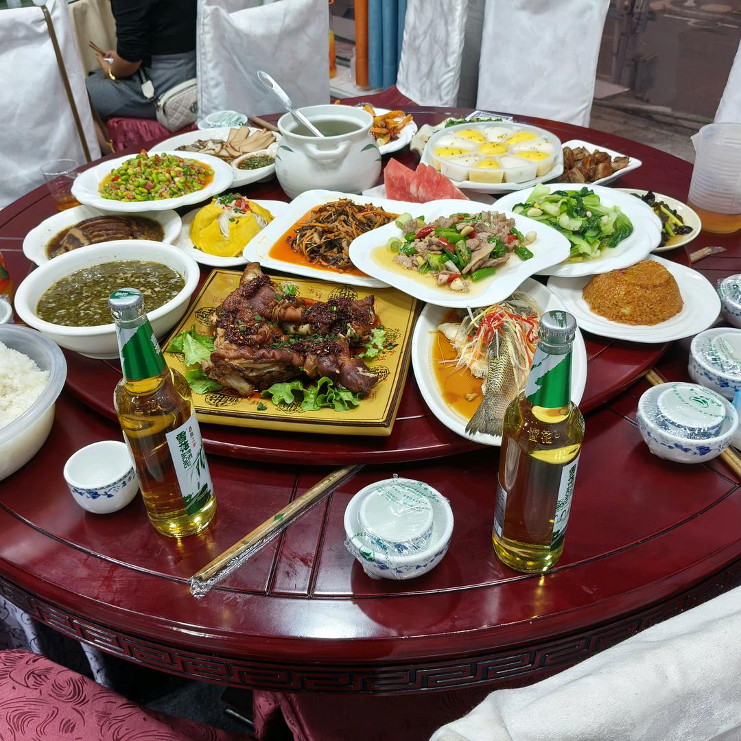 雅琴酒店