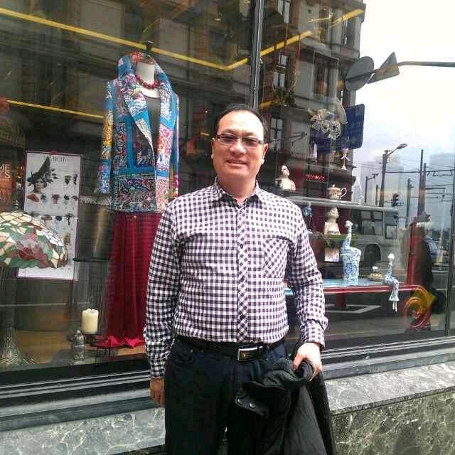 开心哥(晚上7点38分走路主播)