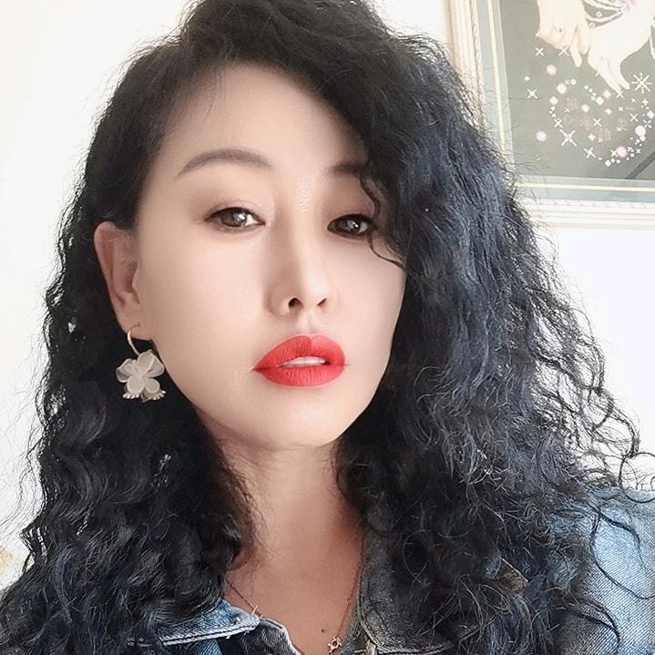 高傲女人《老板娘》