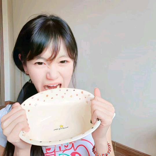 初見^