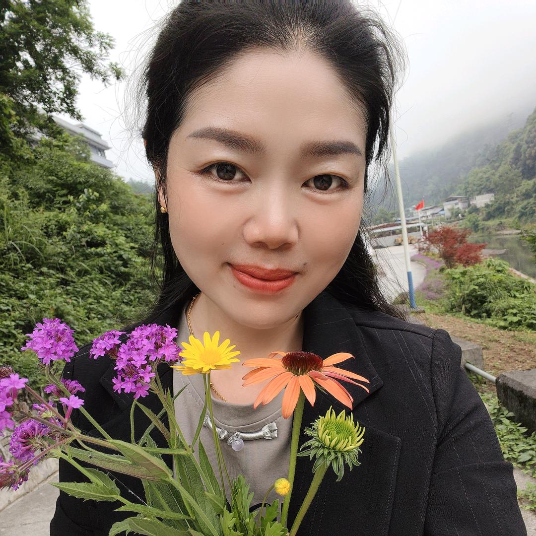 芳姐❤️与你同行
