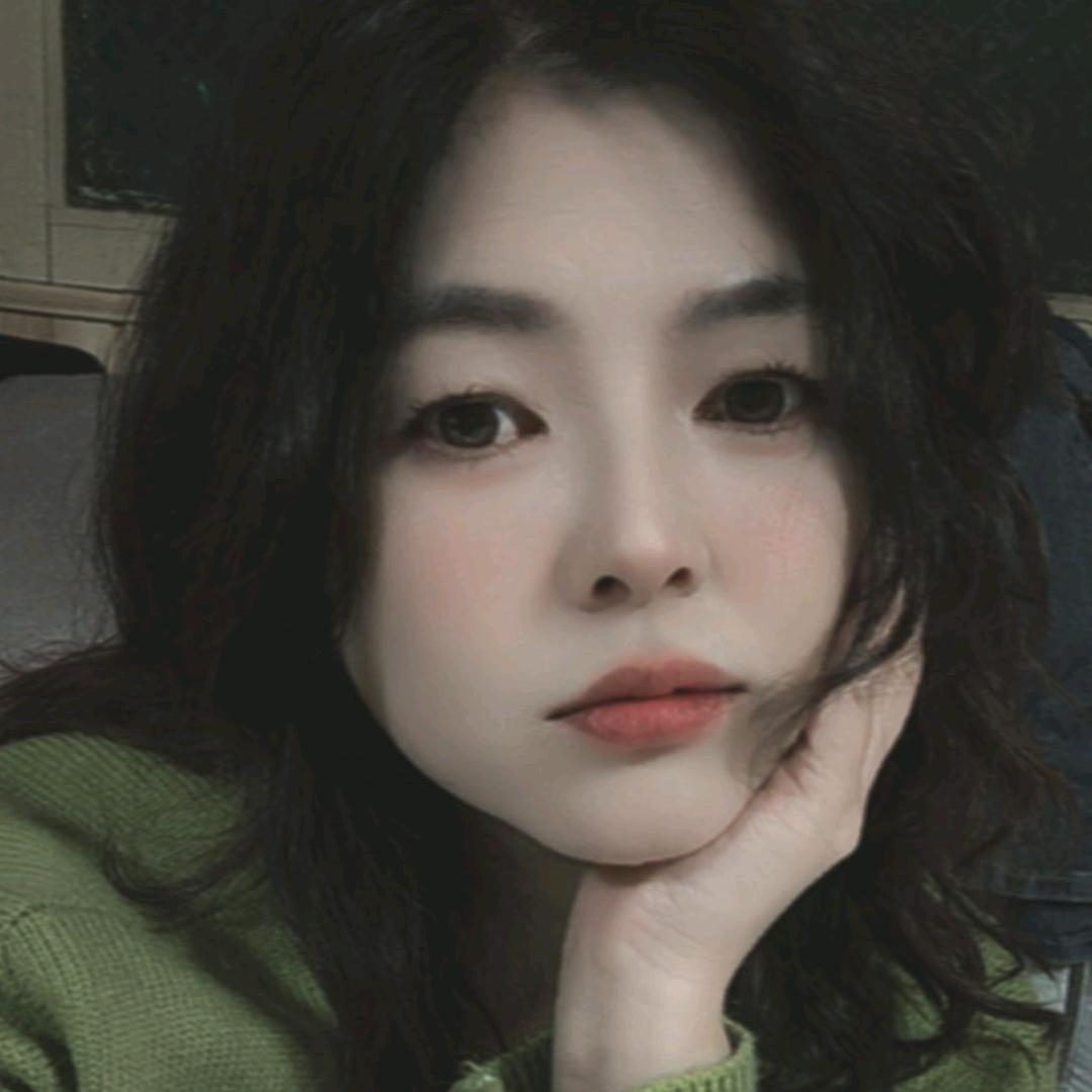 姿态小女