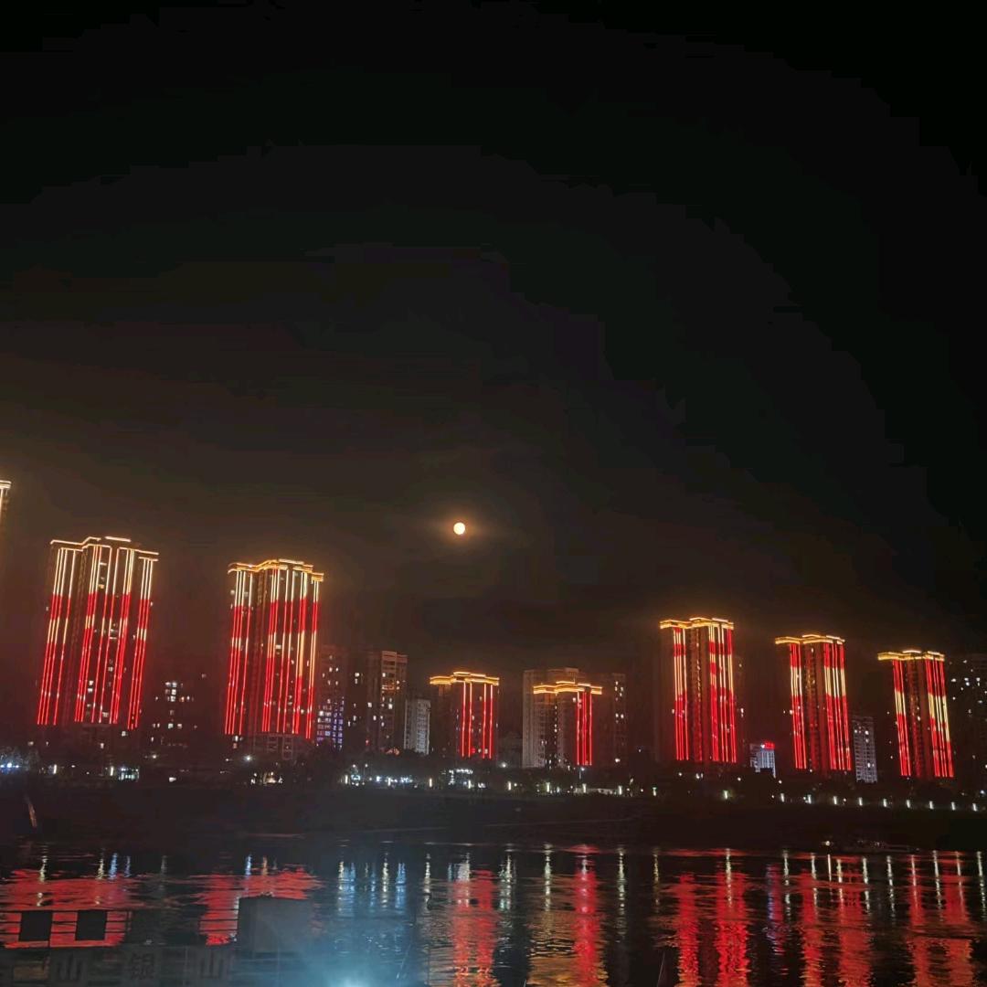 与你相衬灬