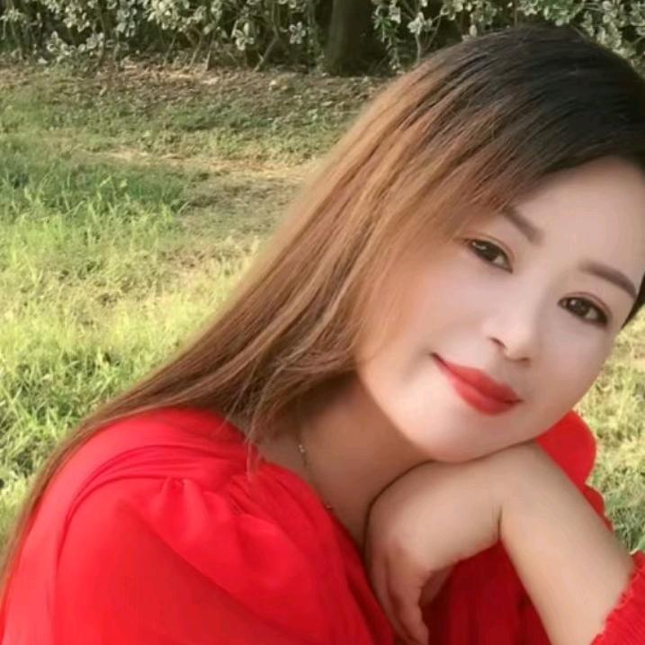 叶子唱歌表演