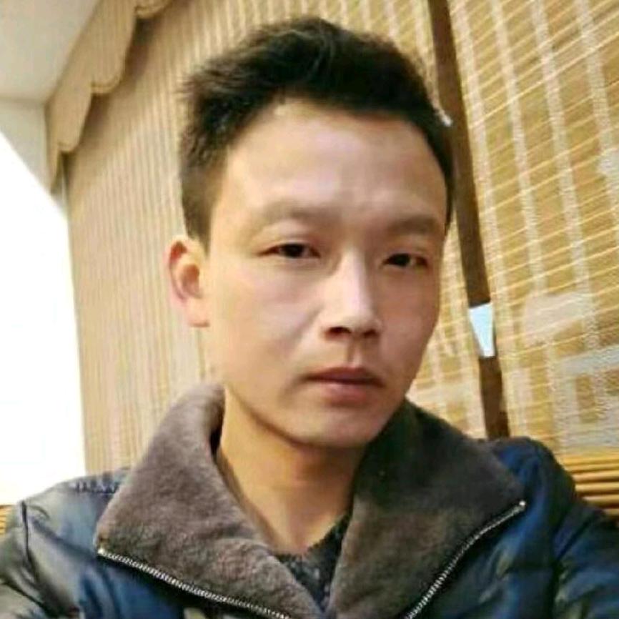 欣哥喜欢懒床