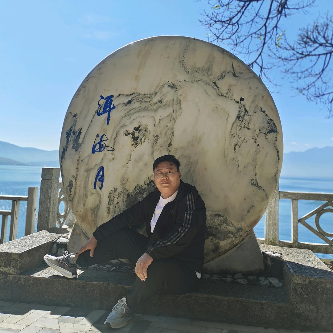 卖真酒的小刘哥