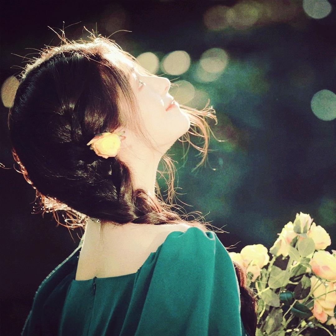 慕曦.