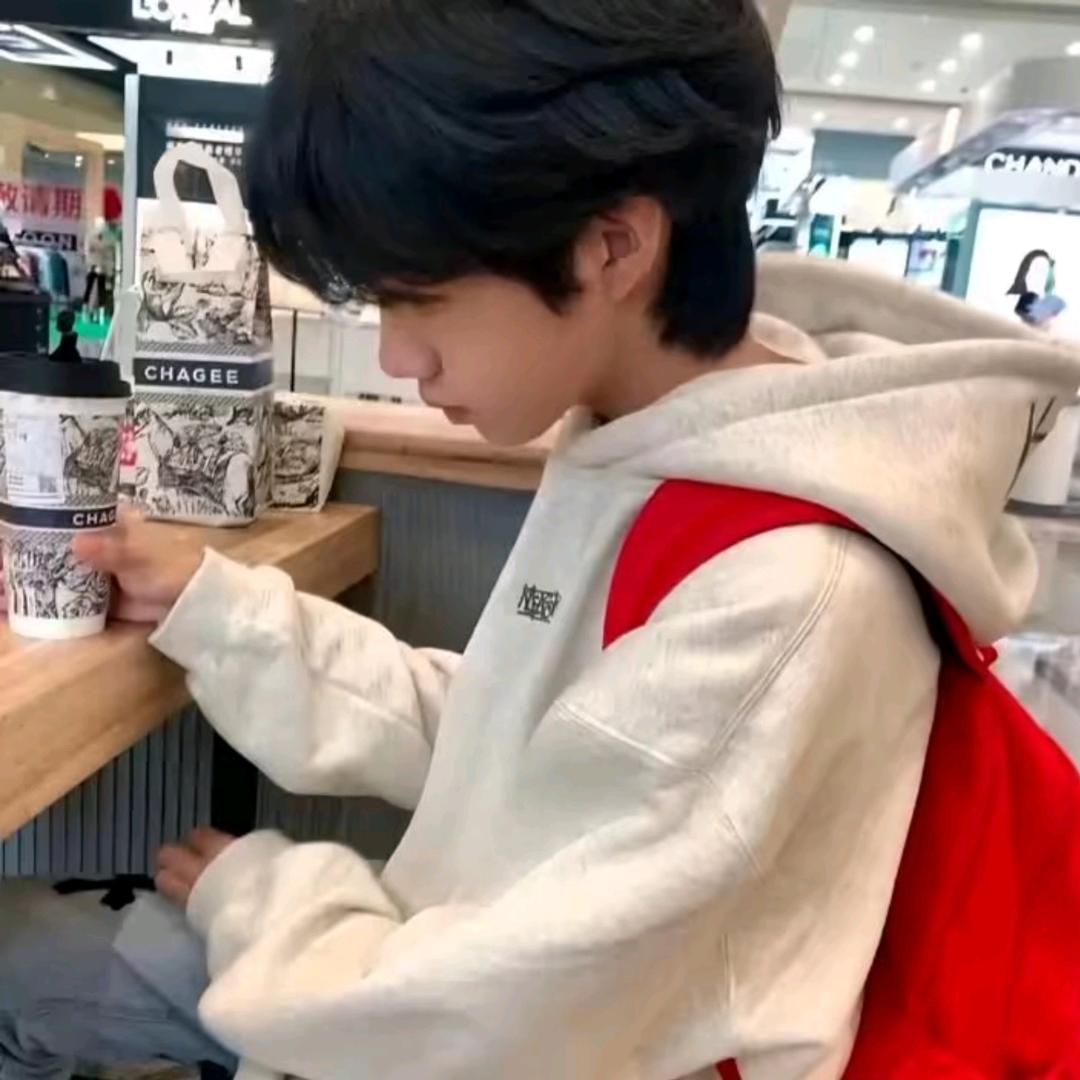 墨羽小朋友