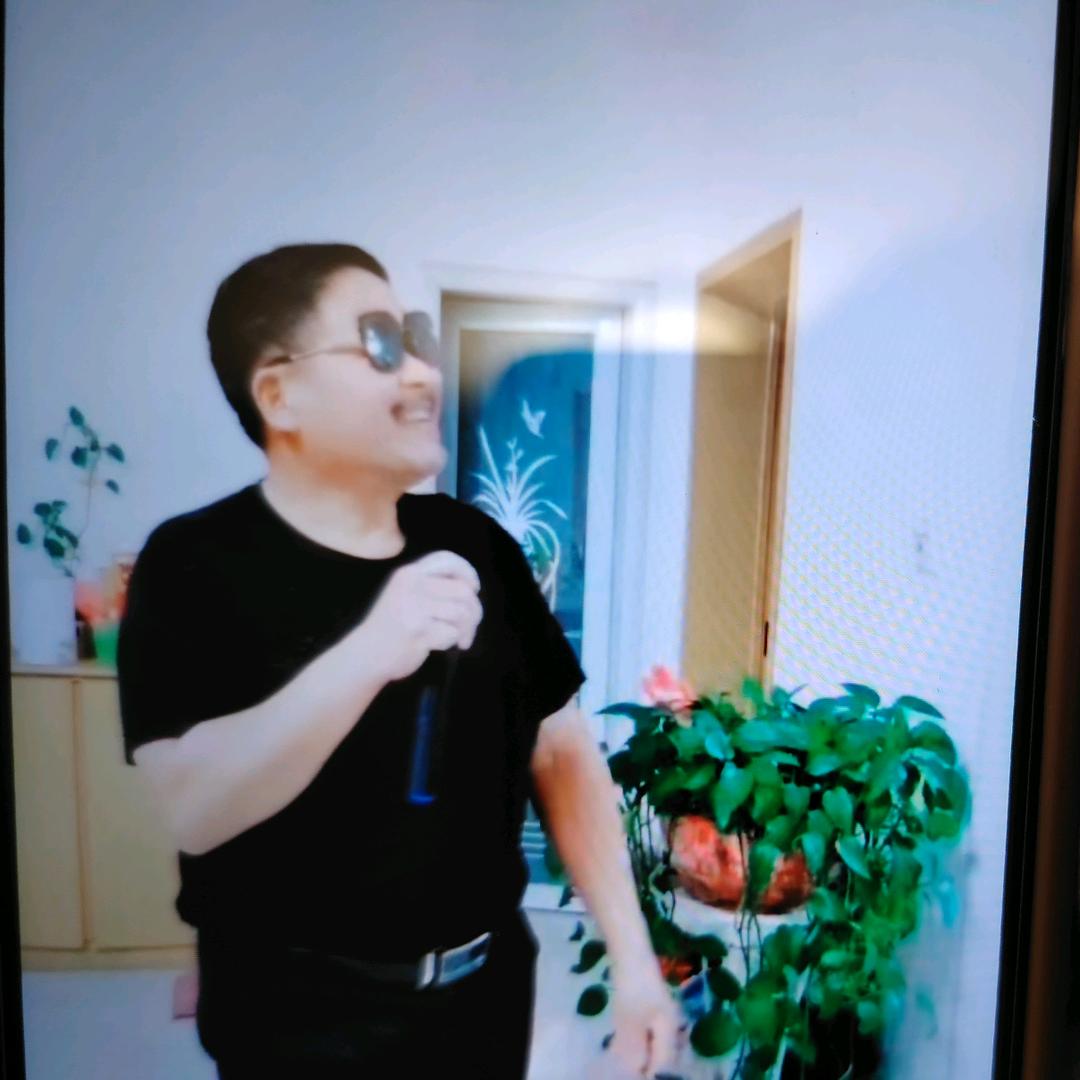 贴砖老黄