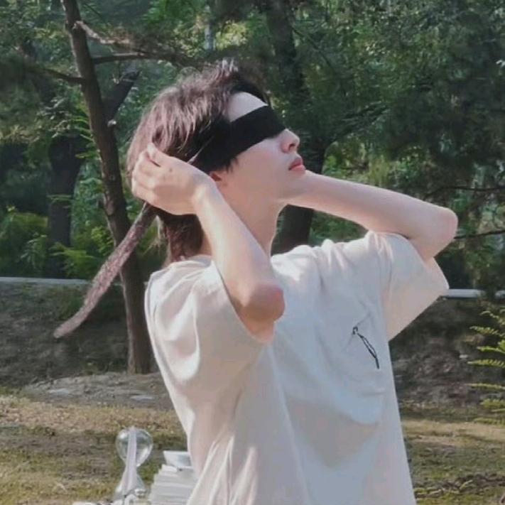 喝熠口椰子水