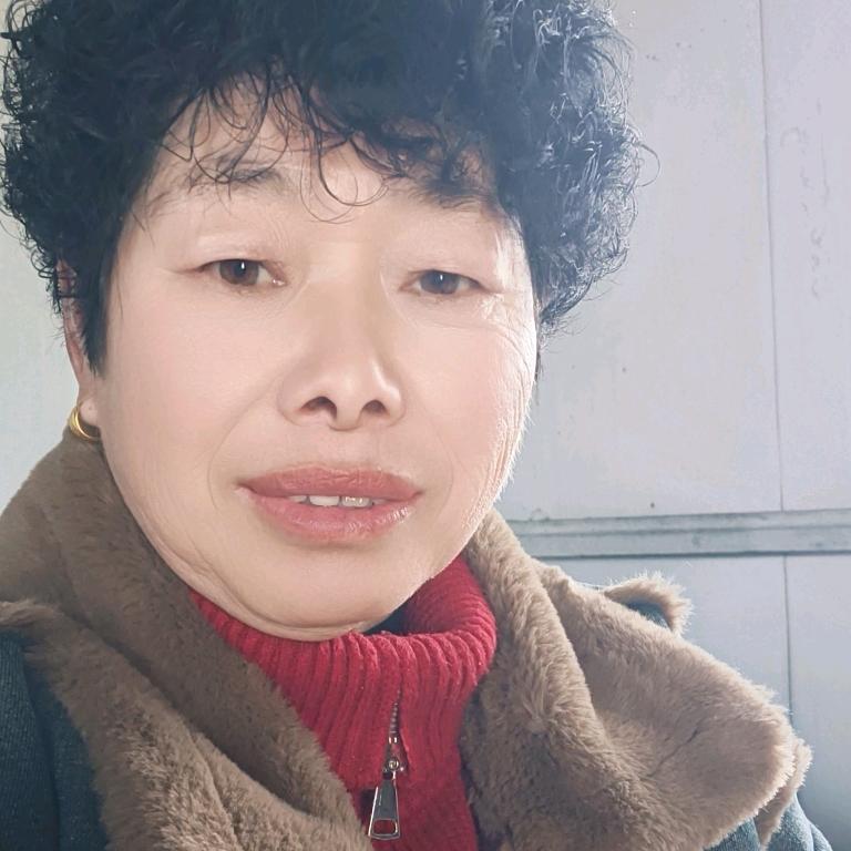 吴姐爱唱歌