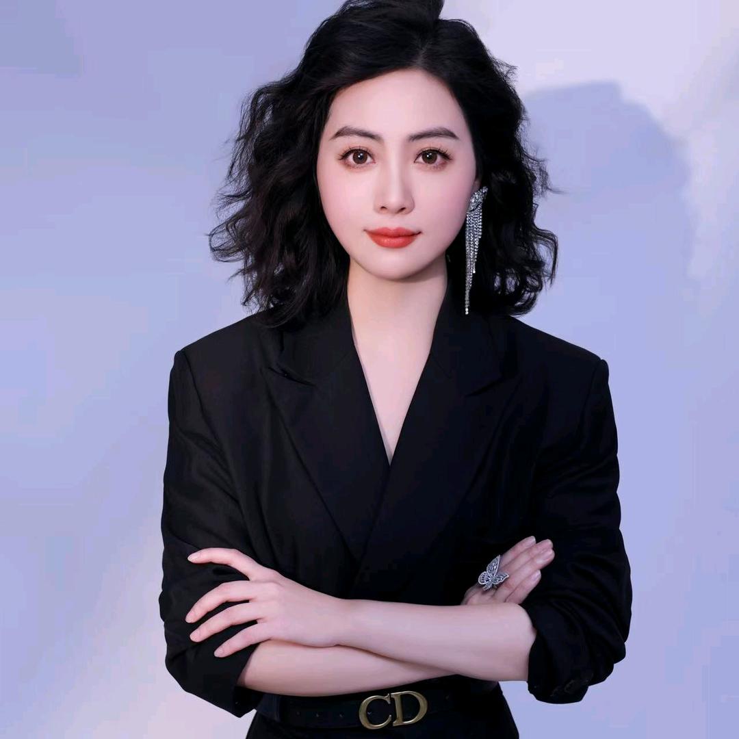 何事秋风悲画扇