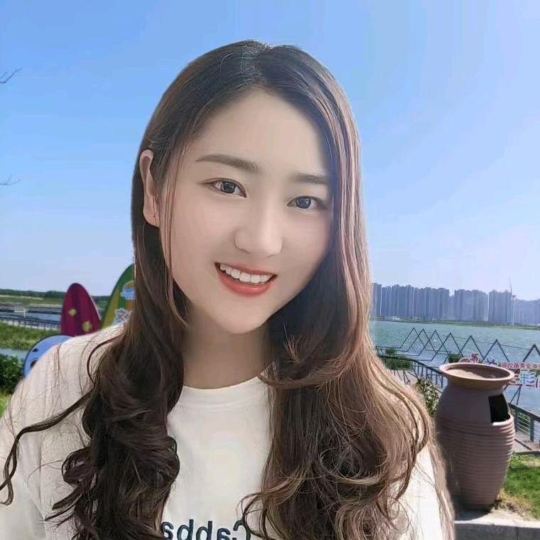 苏苏吖.