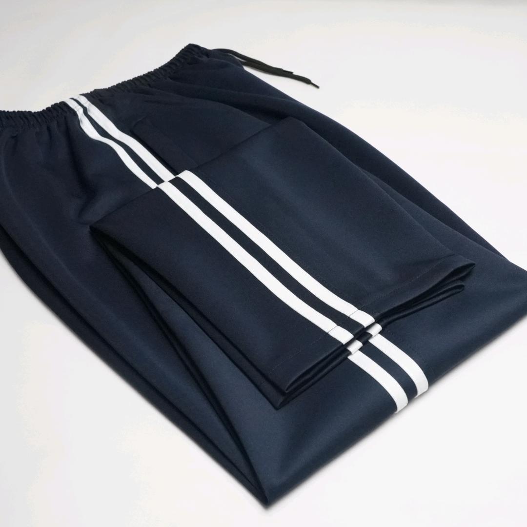 恰学校服