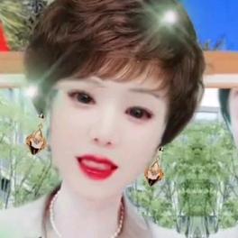 我是豪仔奶奶， 橱窗用品多