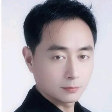 孤独的梧桐树