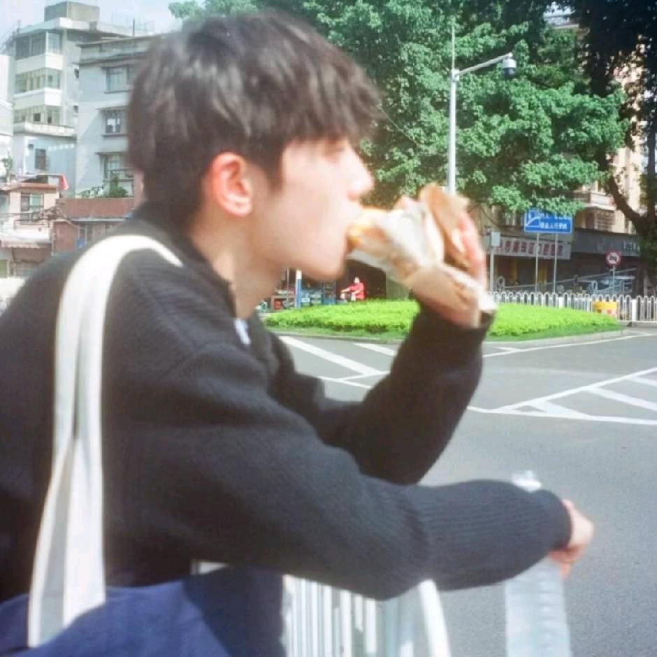 小毅^