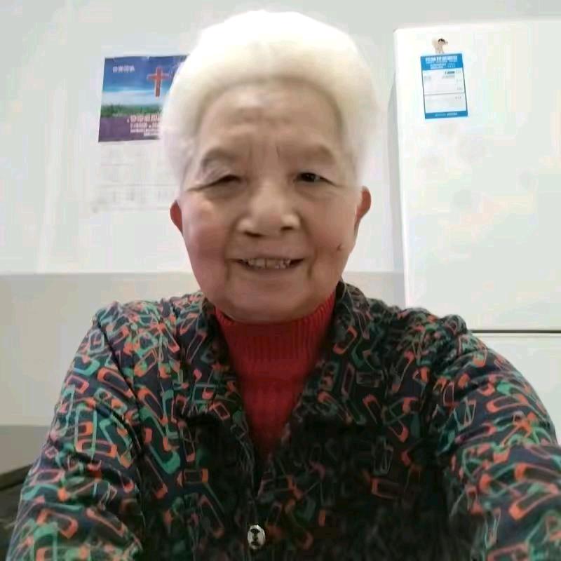 美子姊妹（白头发）《厨窗有好物》