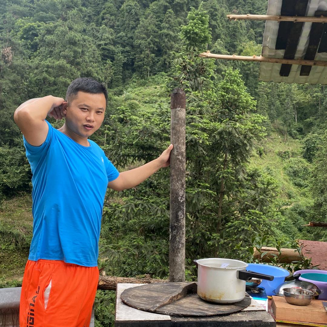 深山的石头