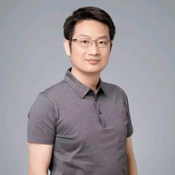 林巨谈教育