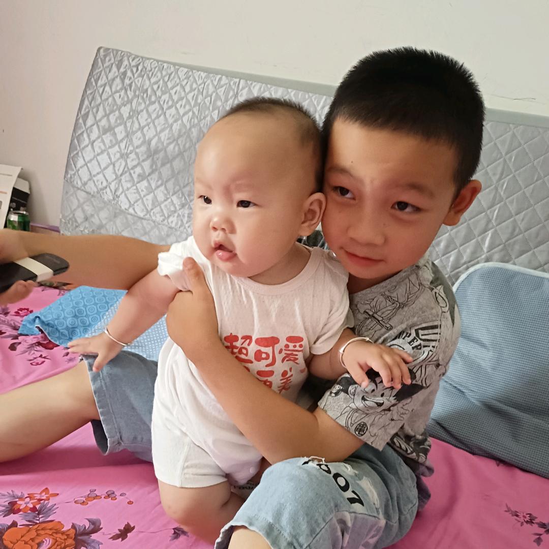 大宝贝和小宝贝