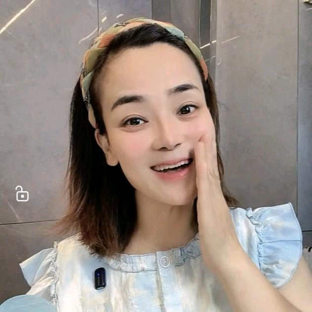 妙妙笑嘻嘻