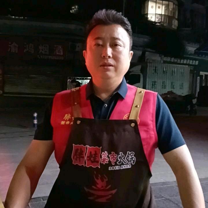 柳州肥姨姐大骨螺蛳粉