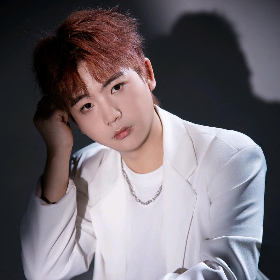 赣州男发设计师伍皓