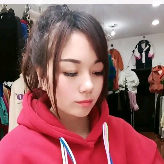 营山翠屏公园步行街，时尚女王店，上海家纺