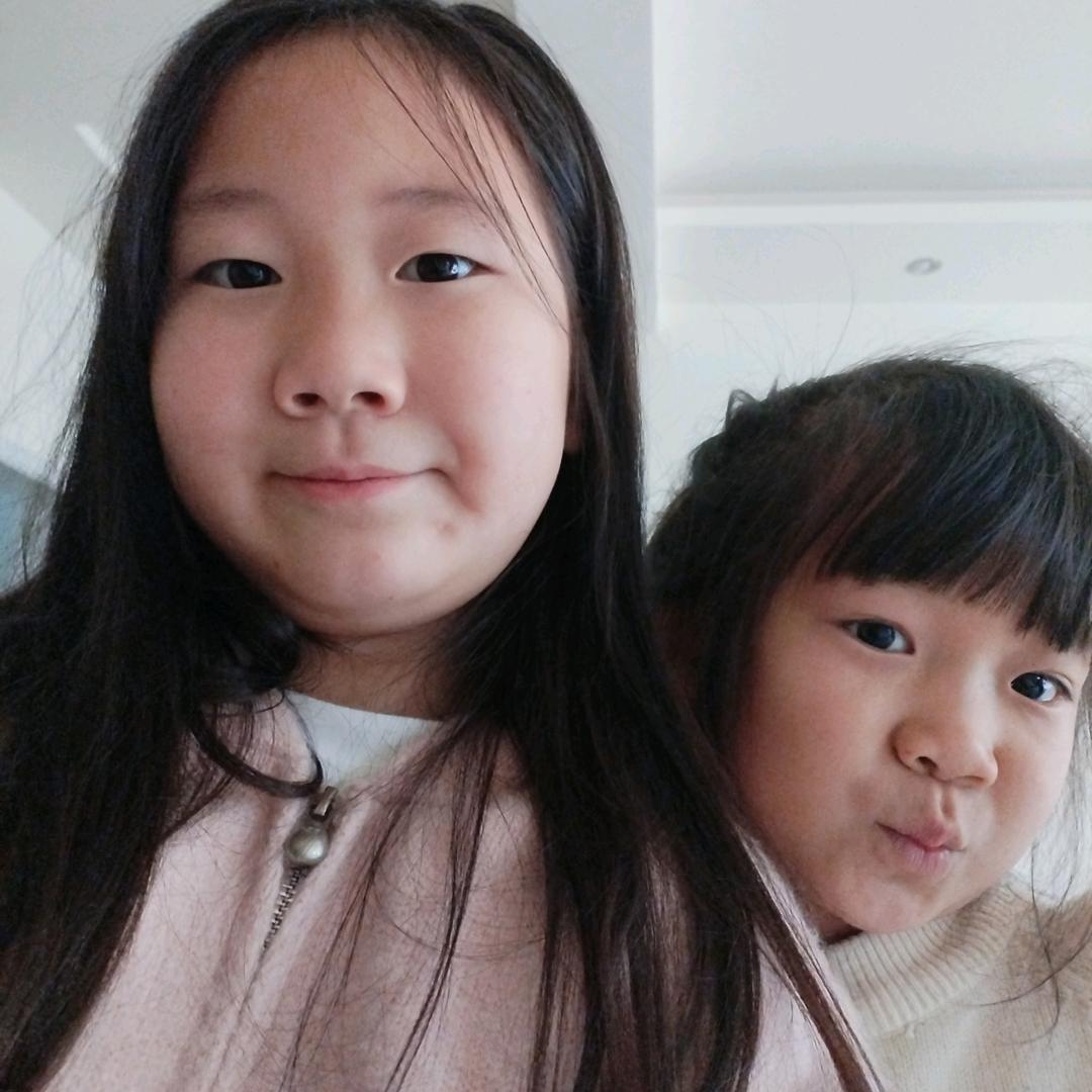 两姐妹