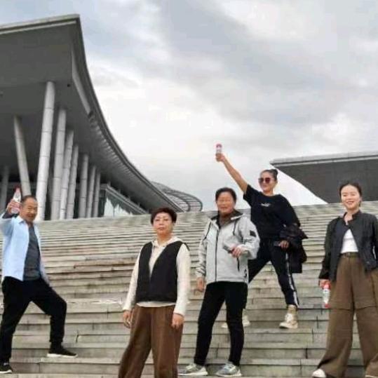 在柬，晔文再生资源回收公司。