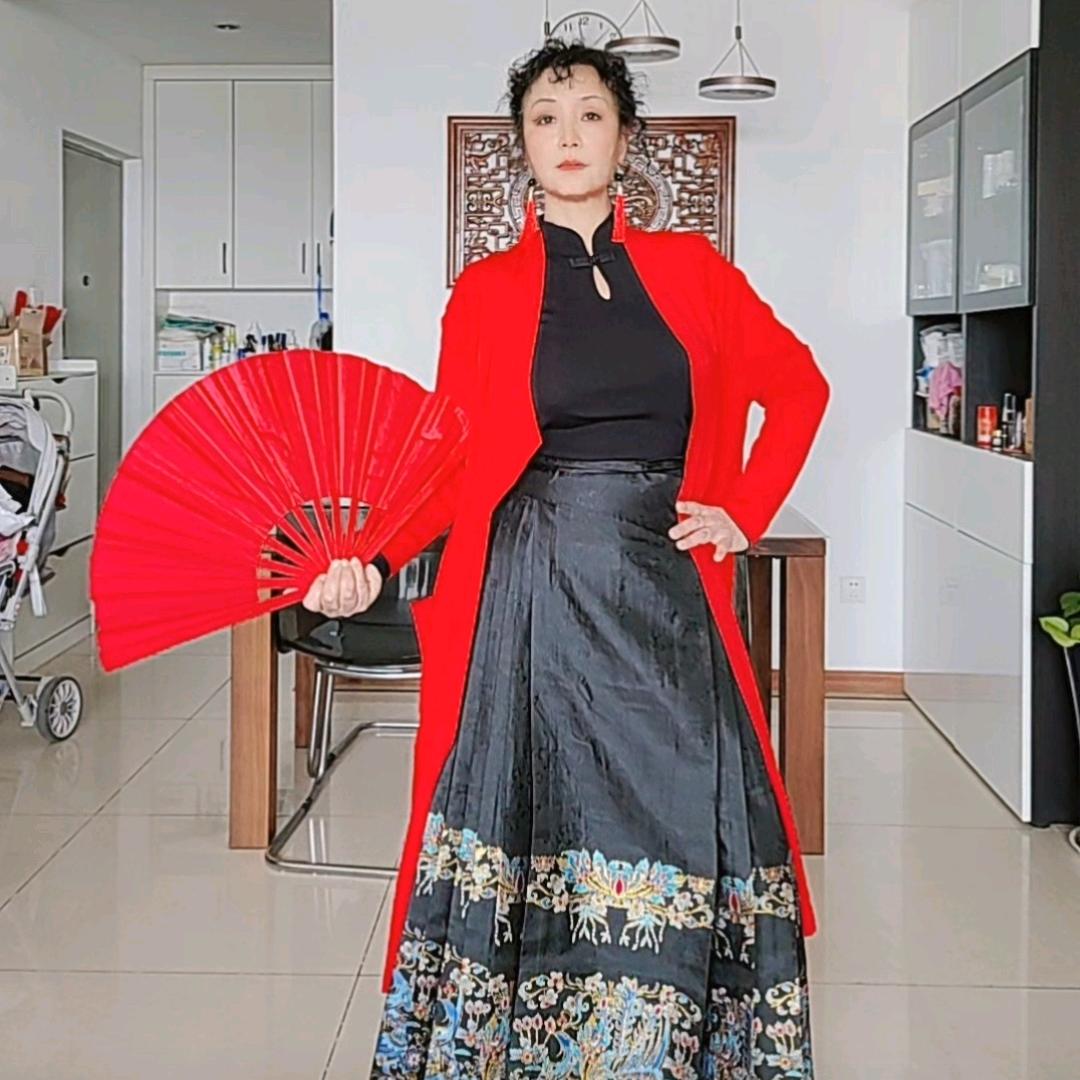 杨二小姐（狮子座）